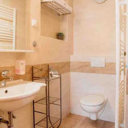 شقة كريستان